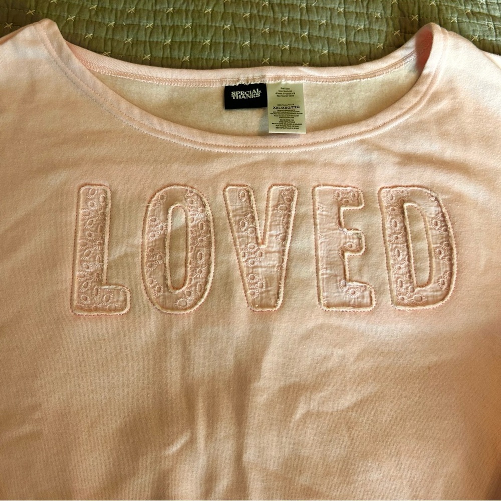 Women’s Oversized Pink Sweatshirt with  “LOVED” stitched on Sz XXL
